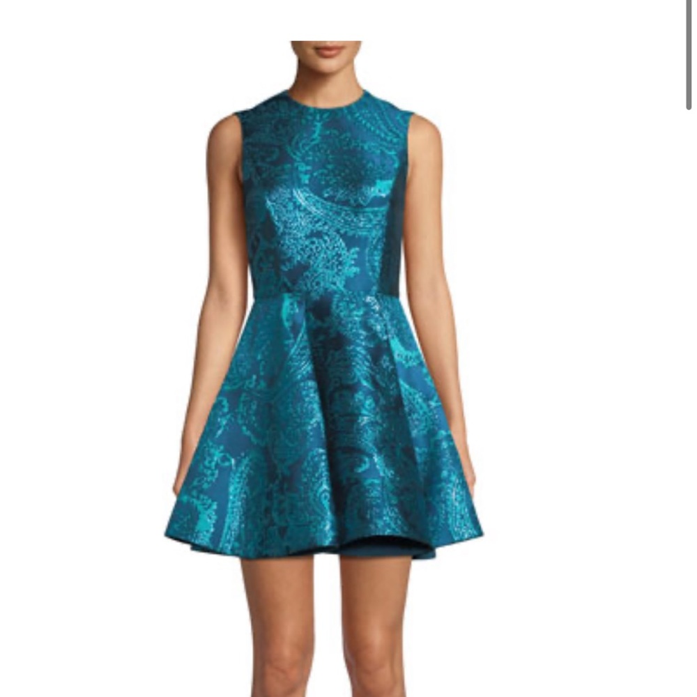 Alice + Olivia STASIA SLEEVELESS METALLIC PAISLEY-JACQUARD PARTY DRESS